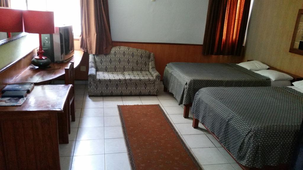 Saffana Hotel Douala Room photo