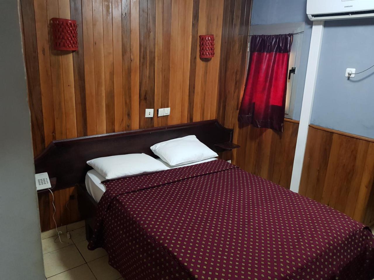 Saffana Hotel Douala Exterior photo