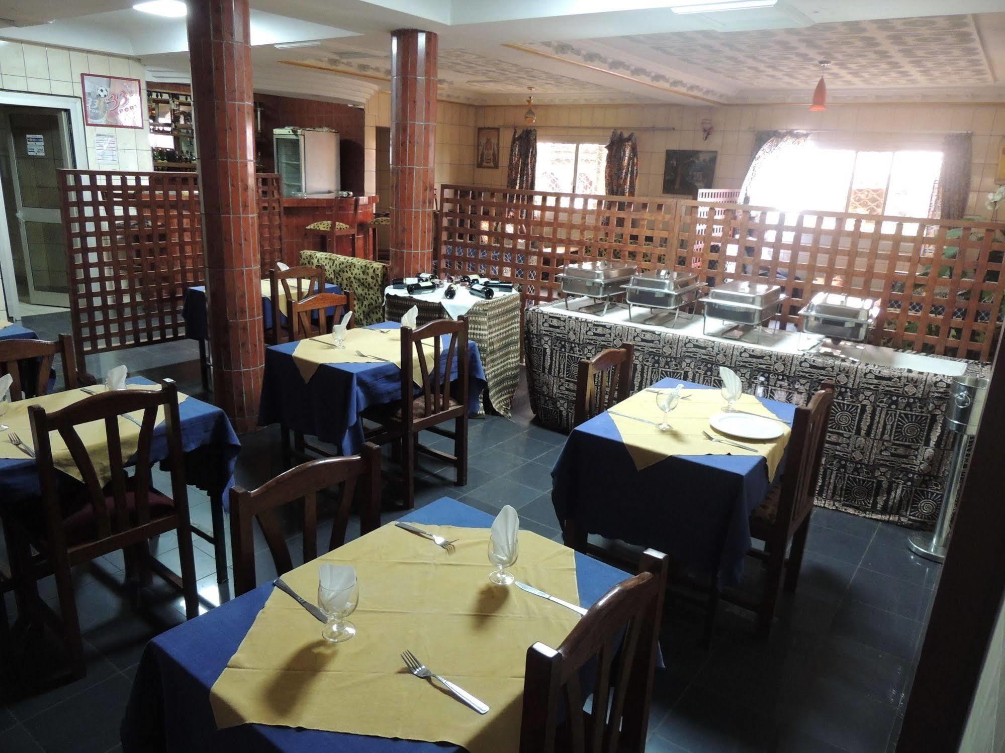 Saffana Hotel Douala Exterior photo